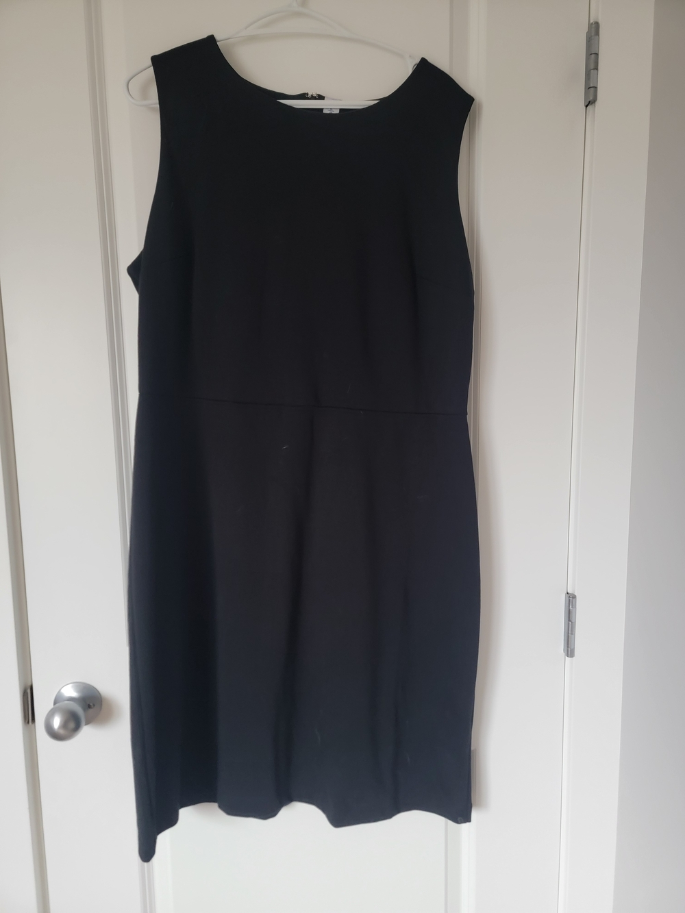 Old Navy Black Sleeveless Midi Sheath Dress